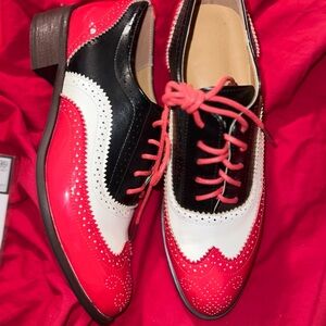 Stylish Women's Red and Black Brogues